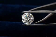 宝石グレード(4C)の見方・婚約指輪の石選びガイド|カラット・カラー・クラリティ・カットを客観的に理解する
