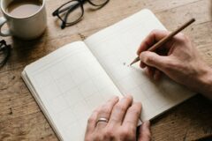 結婚指輪のアフターサービスを5ブランドで比較｜サイズ直し・紛失補償・対象外条件を公式規約で整理する
